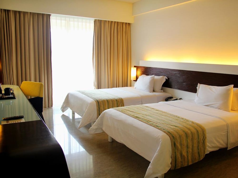 Фото Sensa Hotel