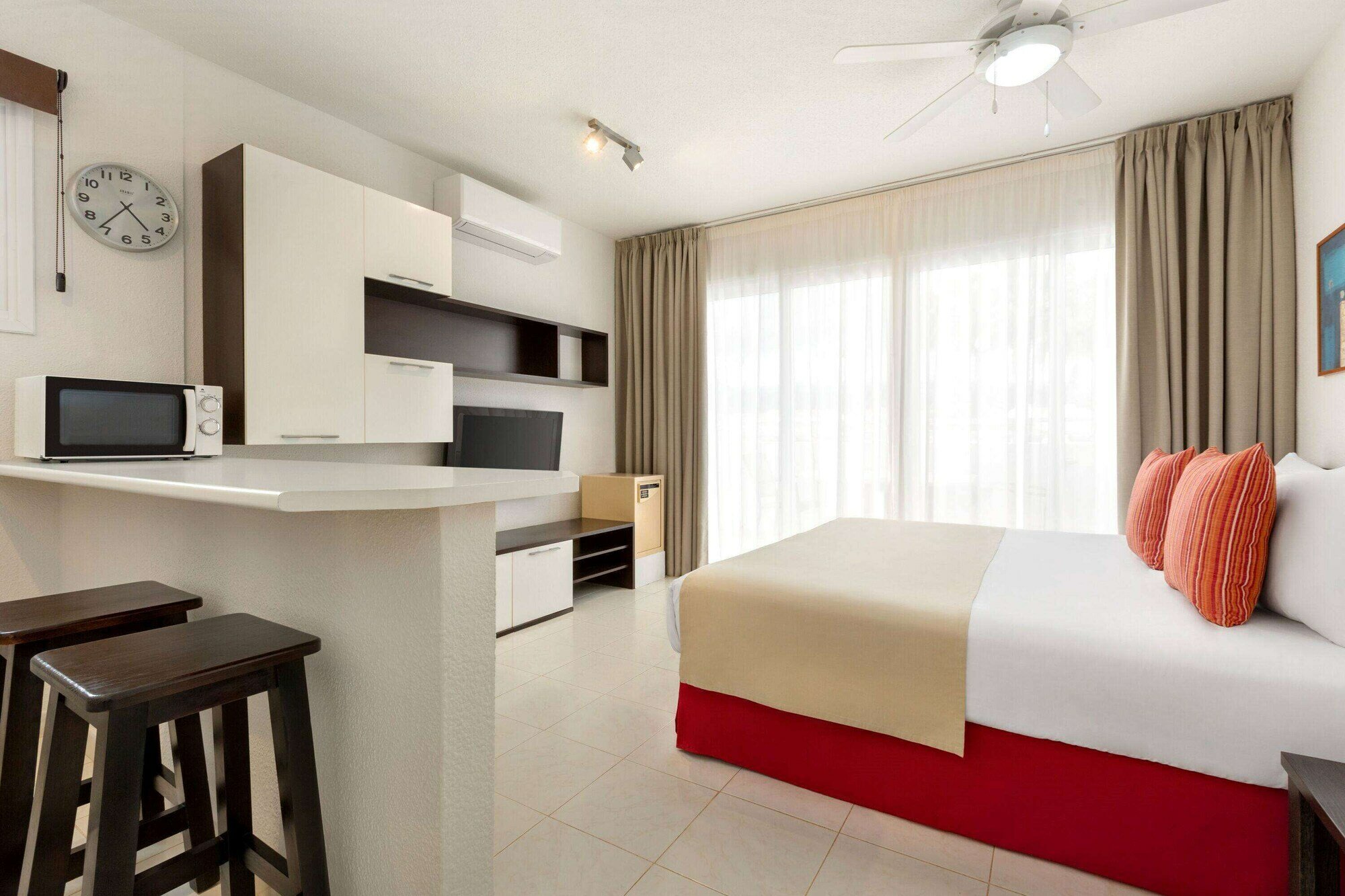 Фото Wyndham Residences Tenerife Golf del Sur