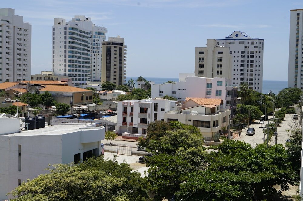 Фото отеля 2