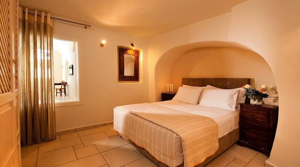 Фото Galaxy Suites & Villas