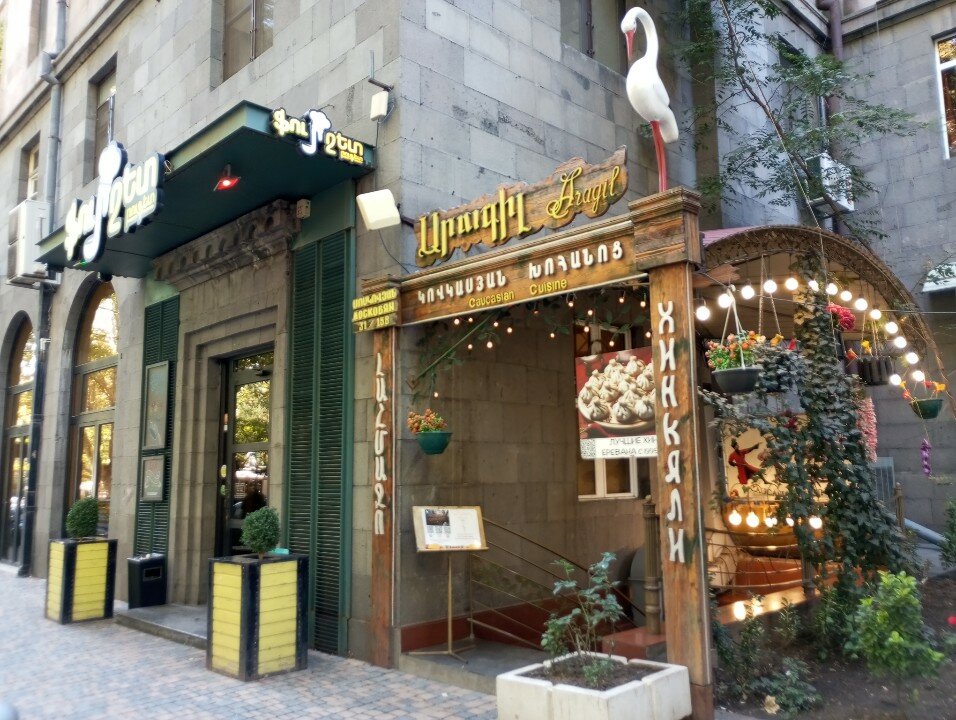 Светлана және екі прарня анальный секс