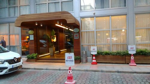 Внешний вид отеля Beyond Hotel в Конаке, фото 4