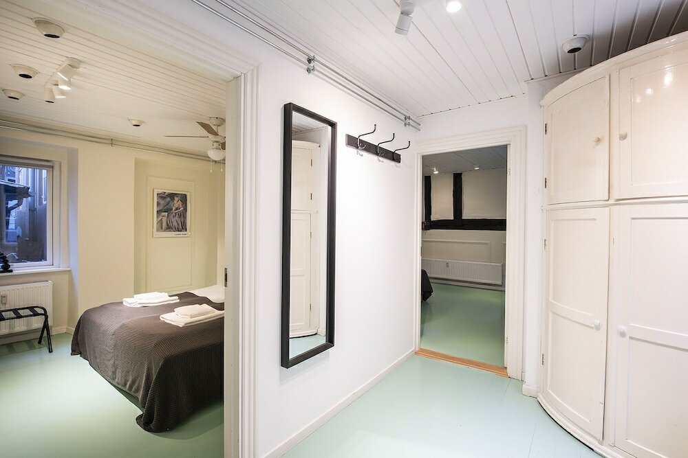 Фото The Townhouse - Into This Place