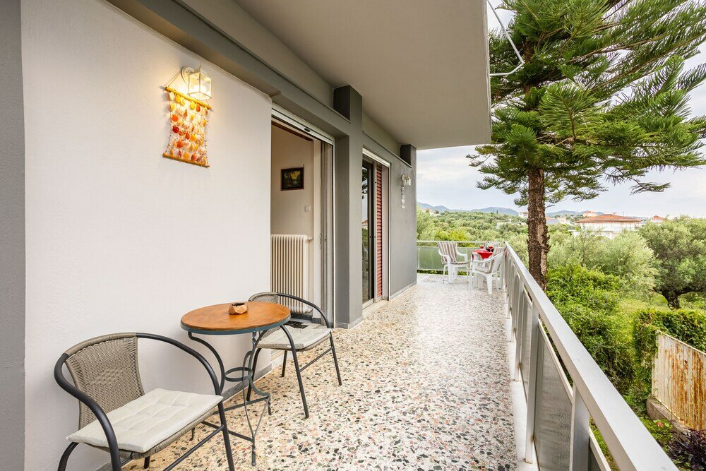 Фото Seaside Family Haven - Avia's Spacious Getaway