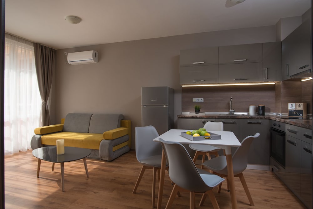 Фото Marina Beach Apartments