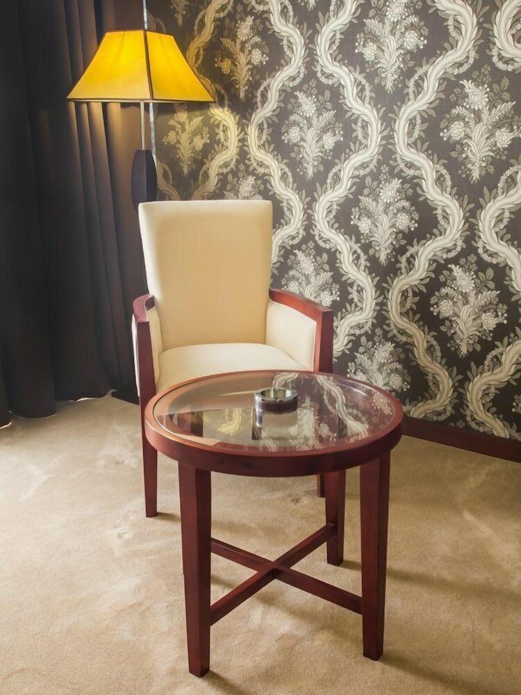 Фото Emerald Hotel