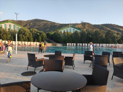 Sankt-Peterburgda oltin dush jinsiy aloqa fotosuratlari