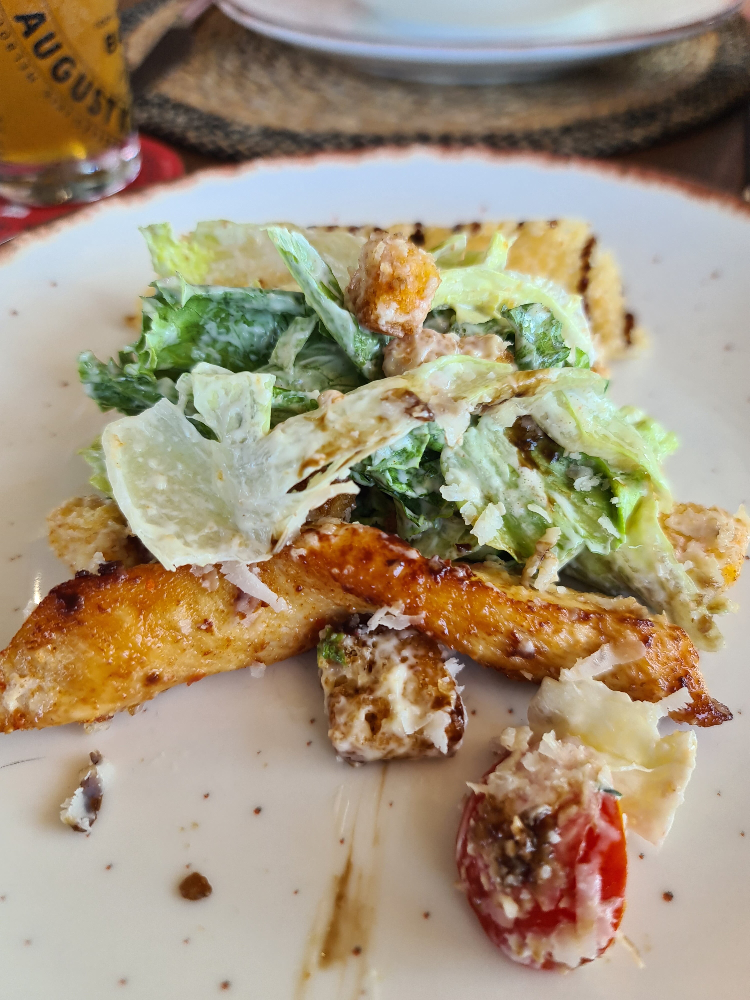 Фото Level Up Hotel & Restaurant