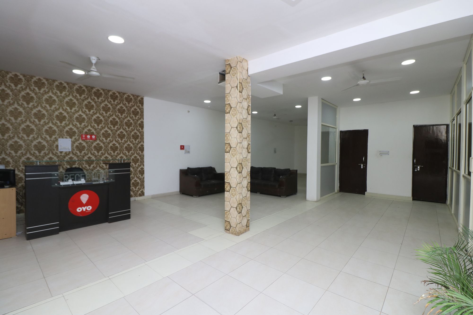 Фото Oyo 10013 Ashoka palace