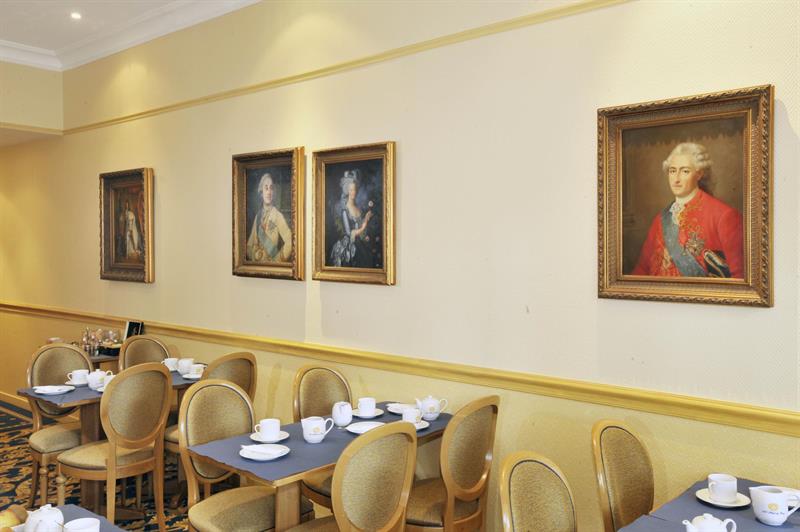 Фото Hotel des Roys Versailles