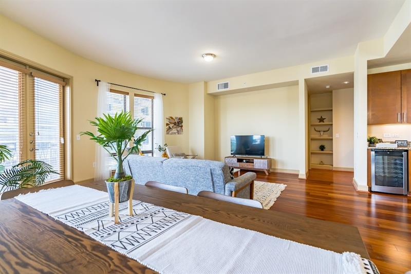 Фото The Luxury Suites of Houston