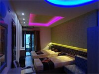 Фото Captain's Beach Boutique Apartments