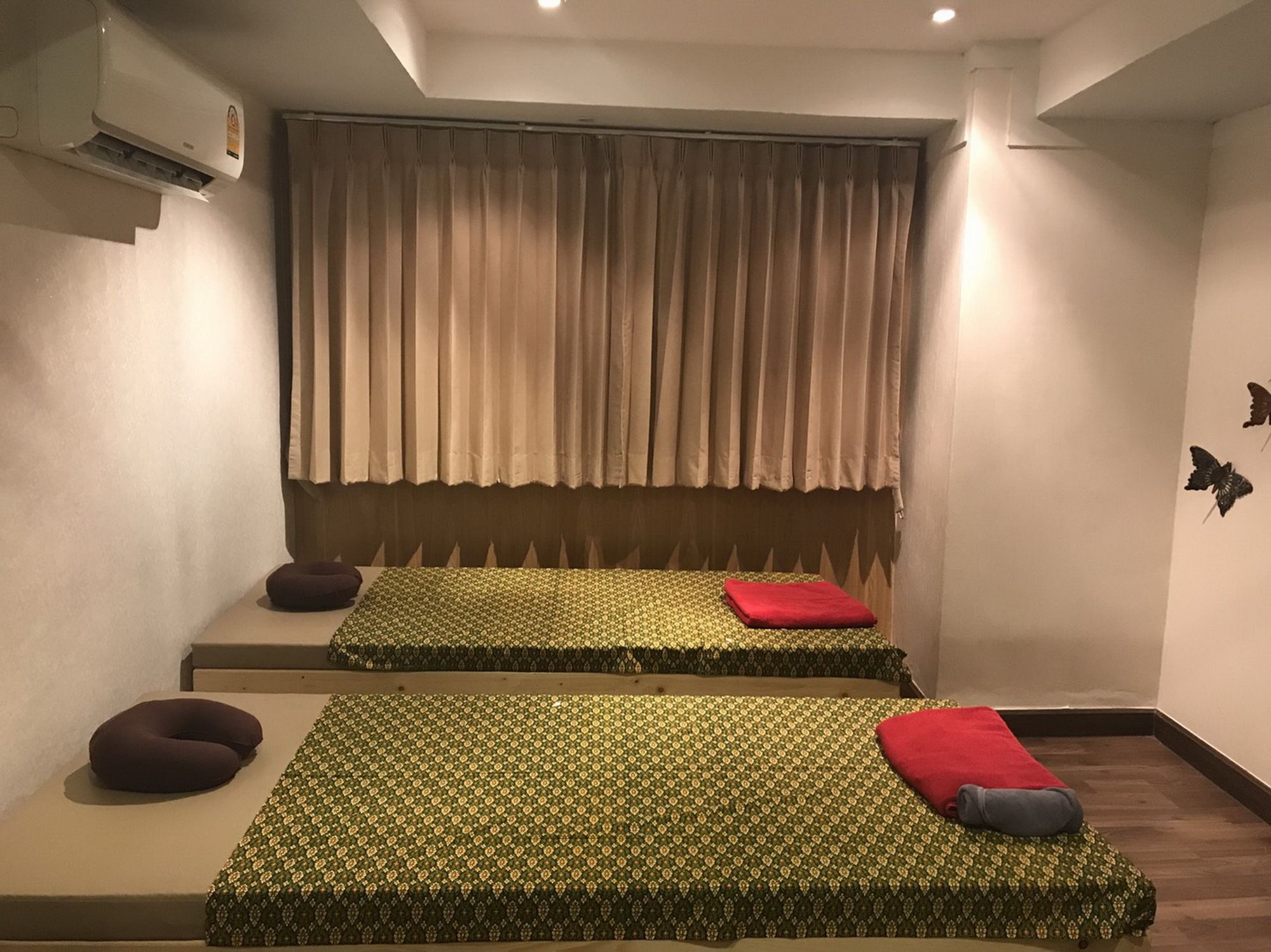 Фото The Beach Front Resort Pattaya