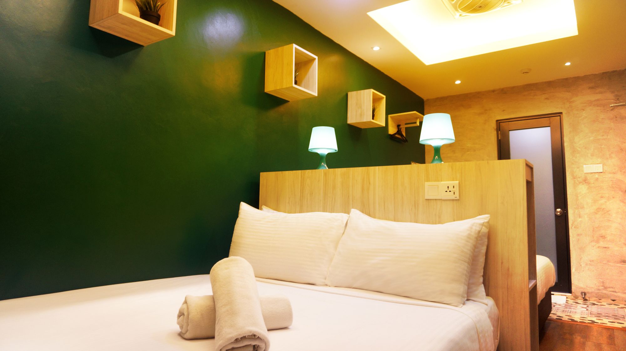 Фото Smile Hotel Danau Kota