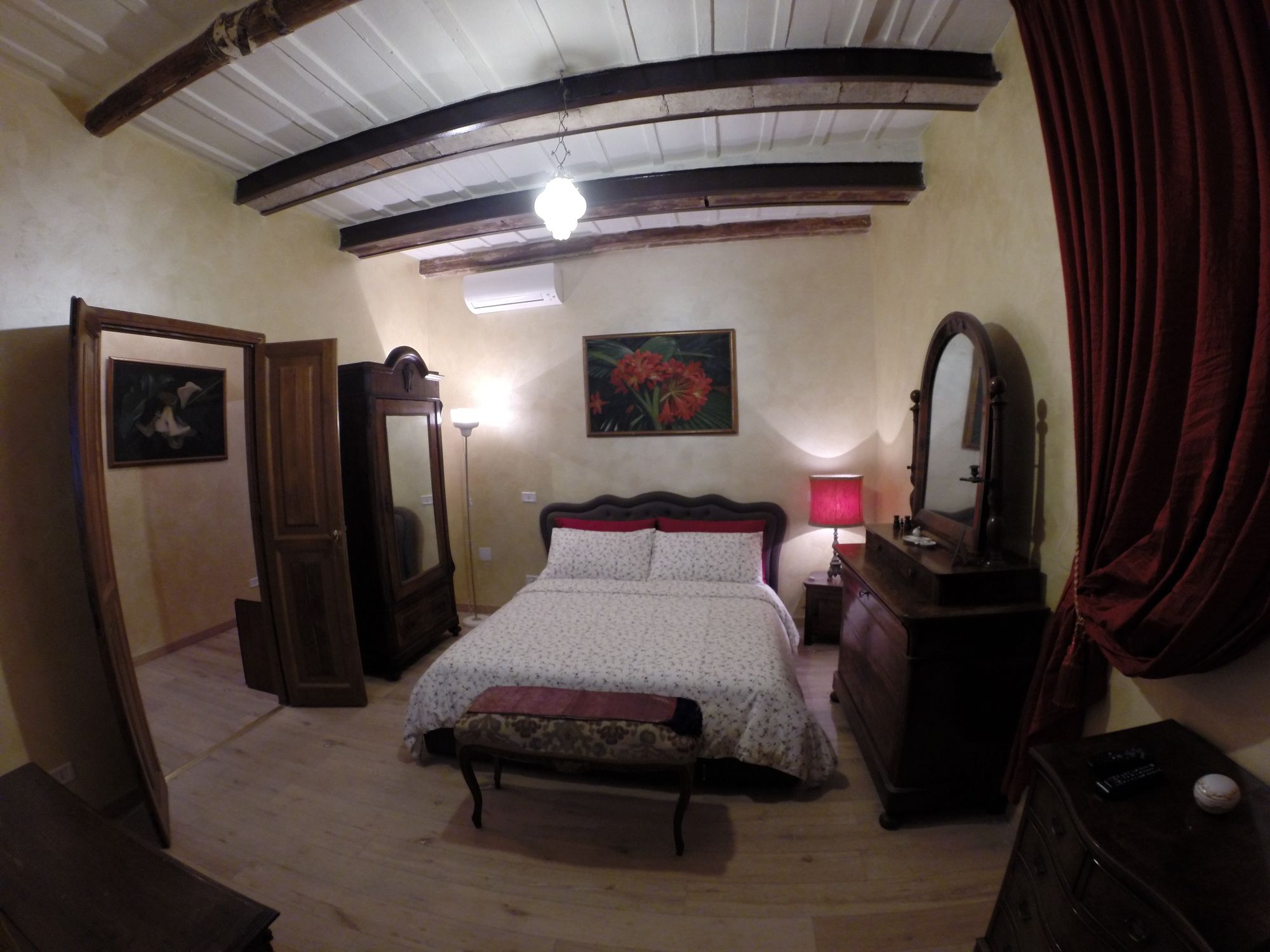 Фото Апартаменты Pantheon Old Suite