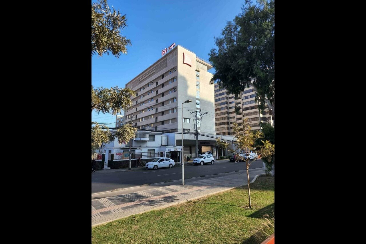 Фото отеля 2