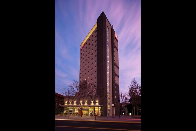 Гостиница Hotel ibis Santiago Providencia