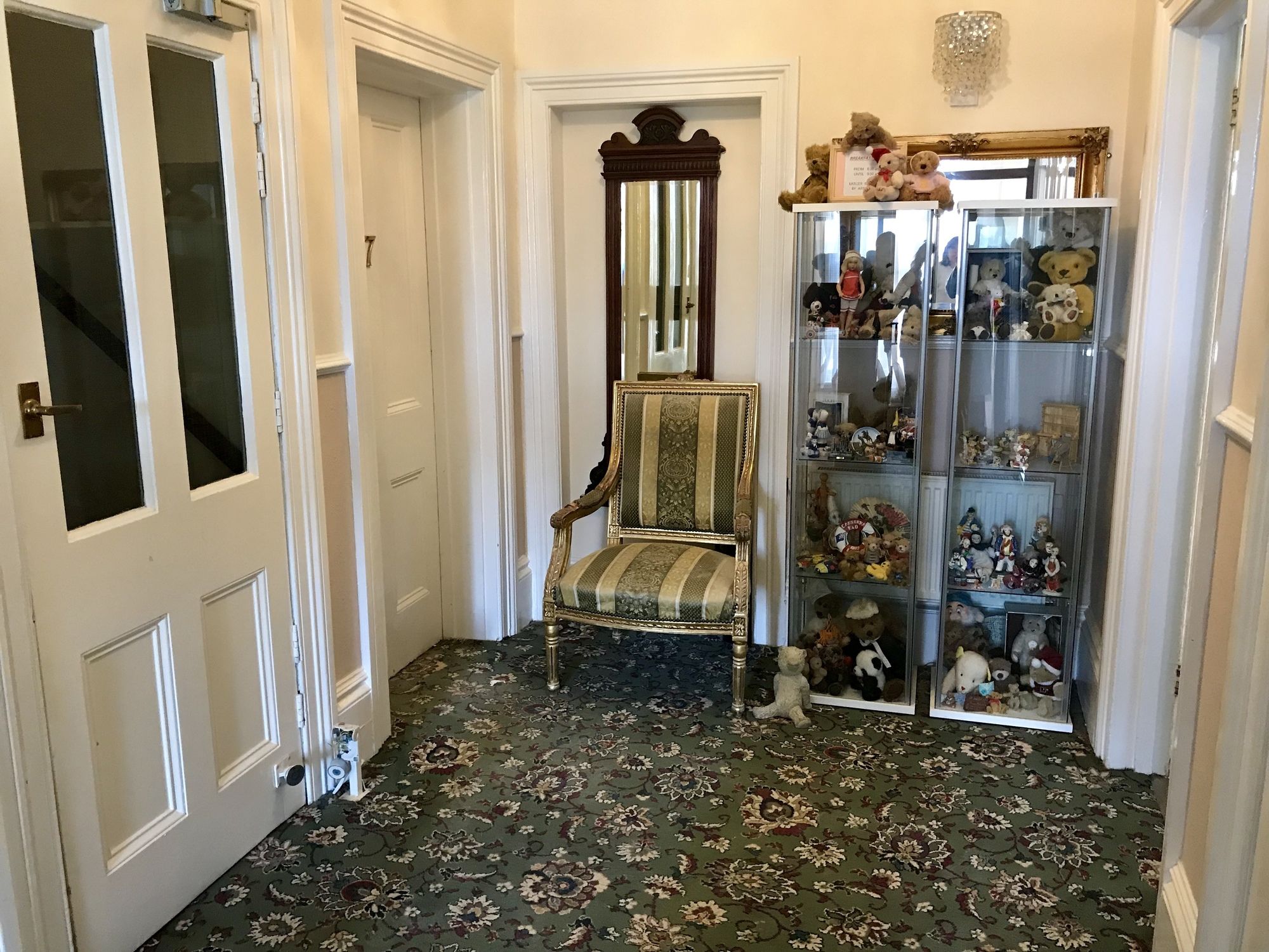 Фото Canterbury Lodge