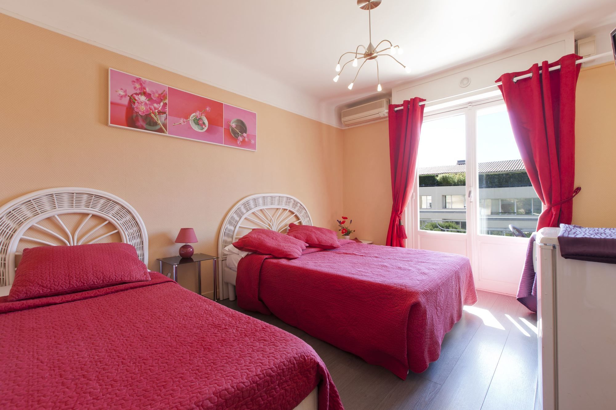 Фото Hôtel Bellevue Cannes