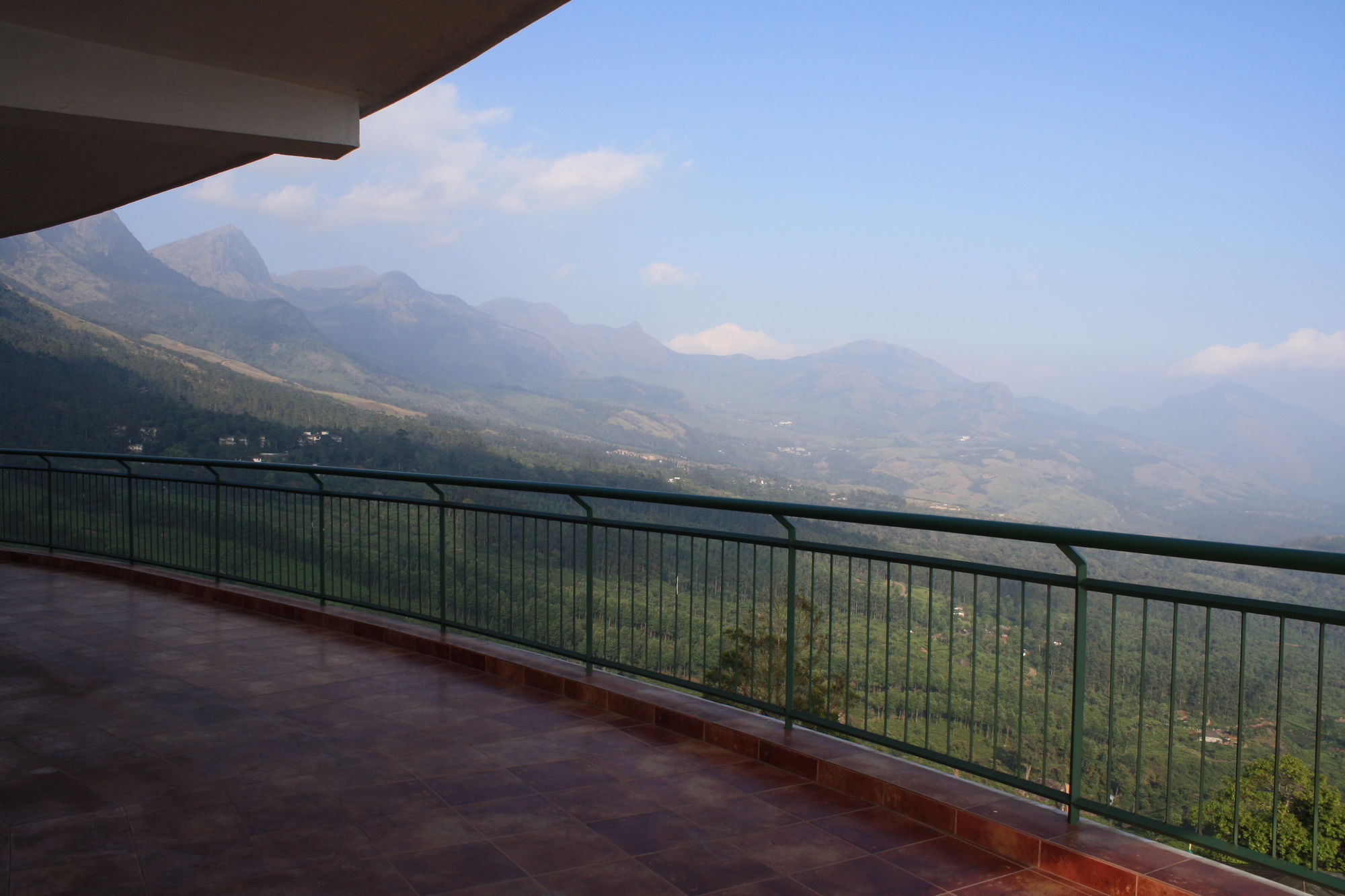 Фото Ayur County