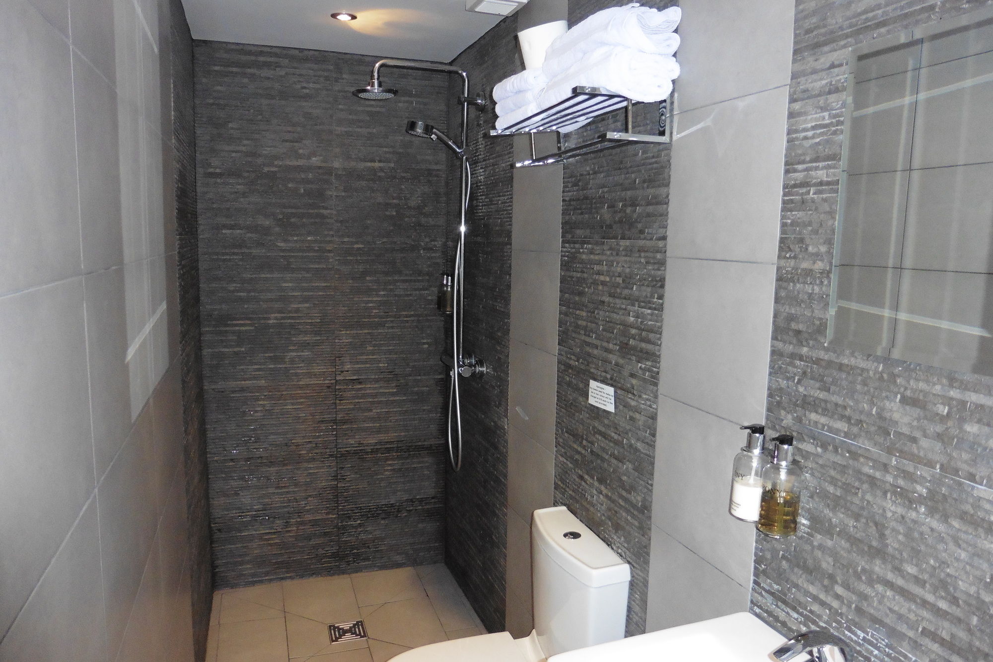 Фото Brighton Inn Boutique Guest Accommodation