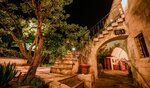 Elysee Cave House