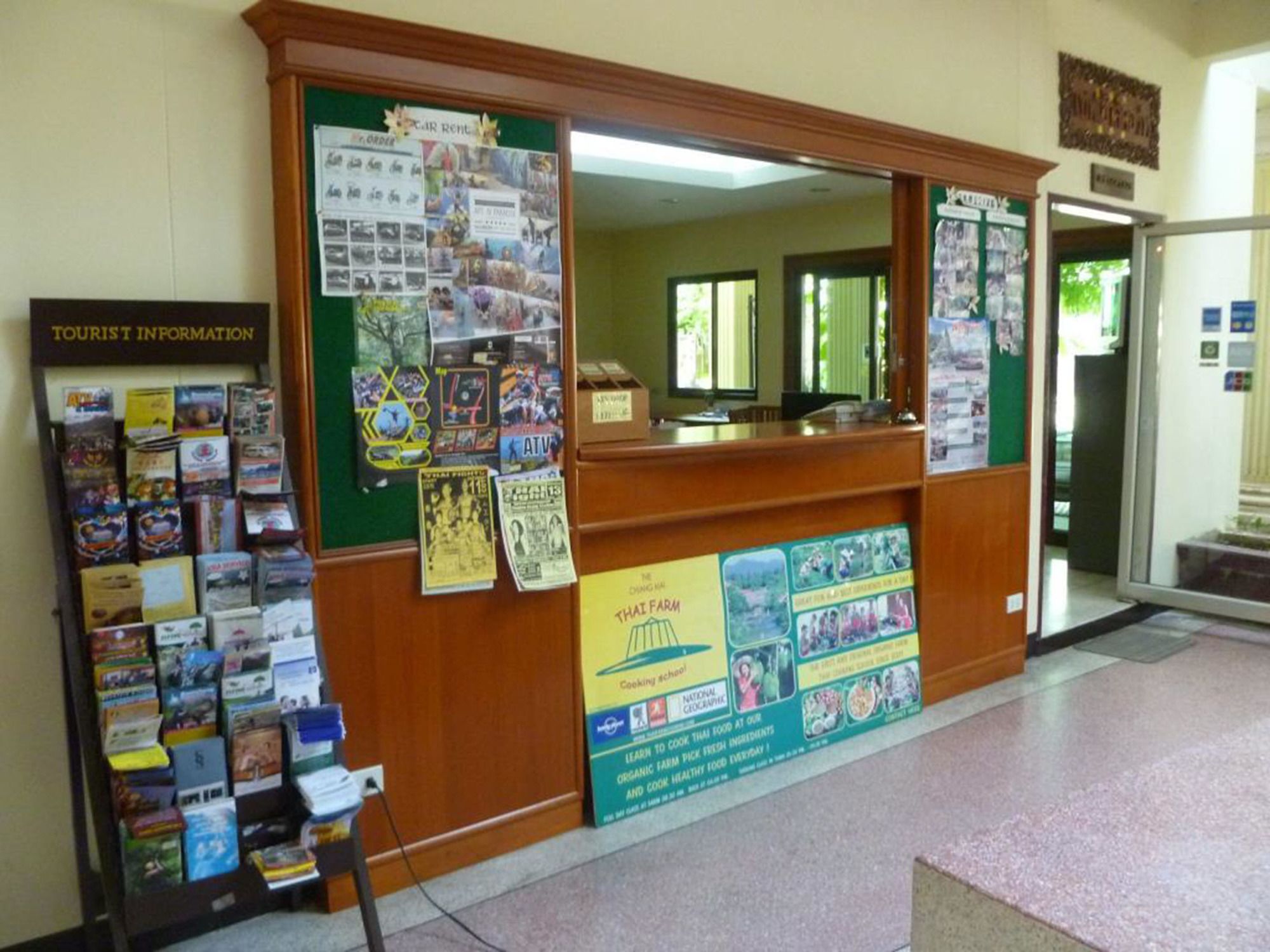 Фото Safe House Court