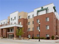 Фото Grandstay Residential Suites Hotel - Sheboygan