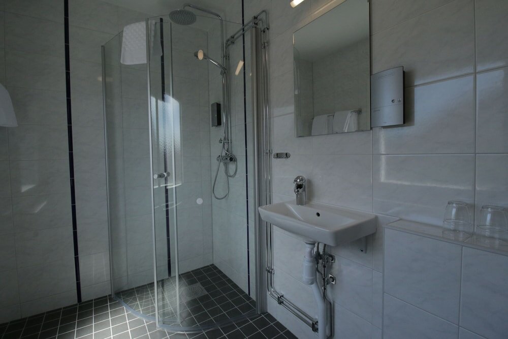 Фото 2Home Hotel Gävle