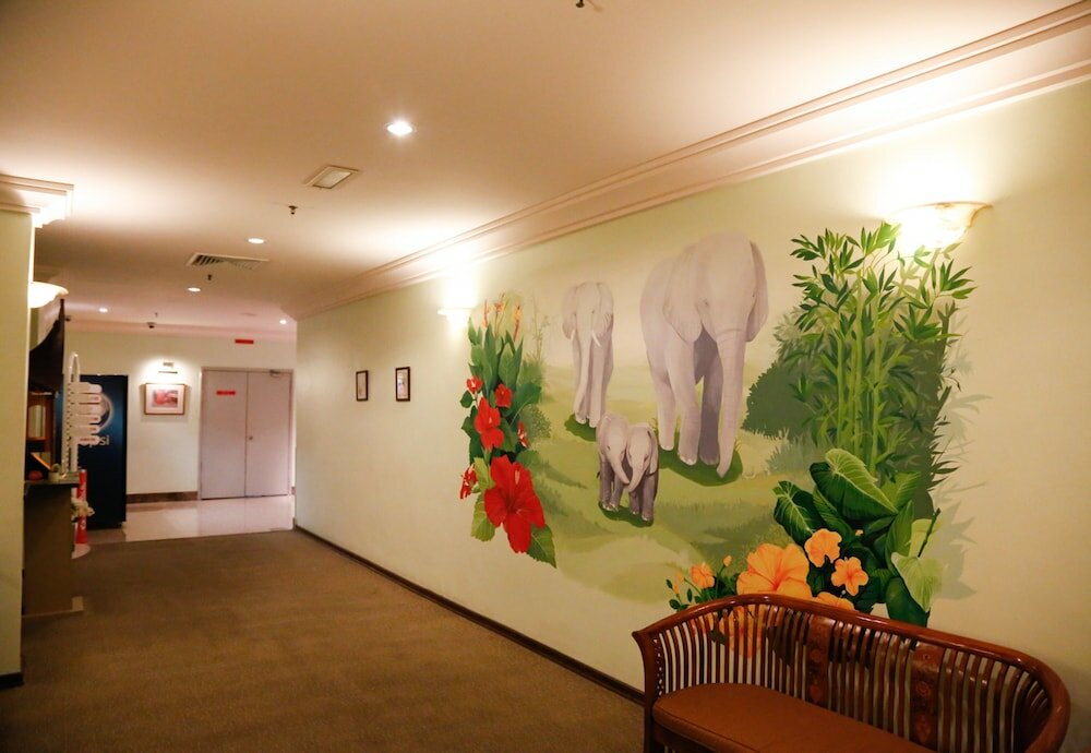 Фото Hotel Maluri