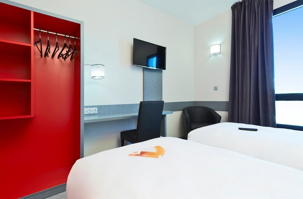 Фото Première Classe Lyon Est - Saint-Priest Eurexpo