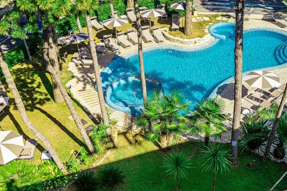 Фото Hotel Mediterraneo