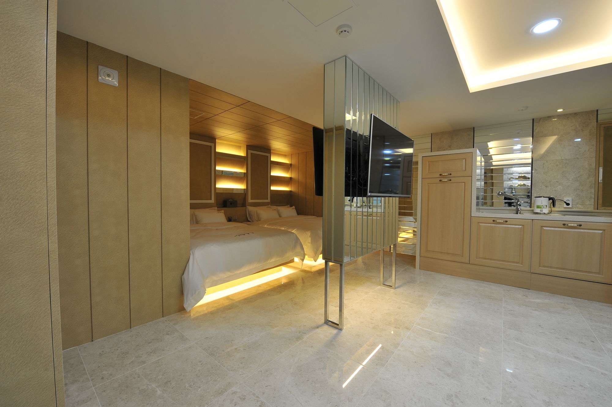 Фото Ytt Hotel Nampo