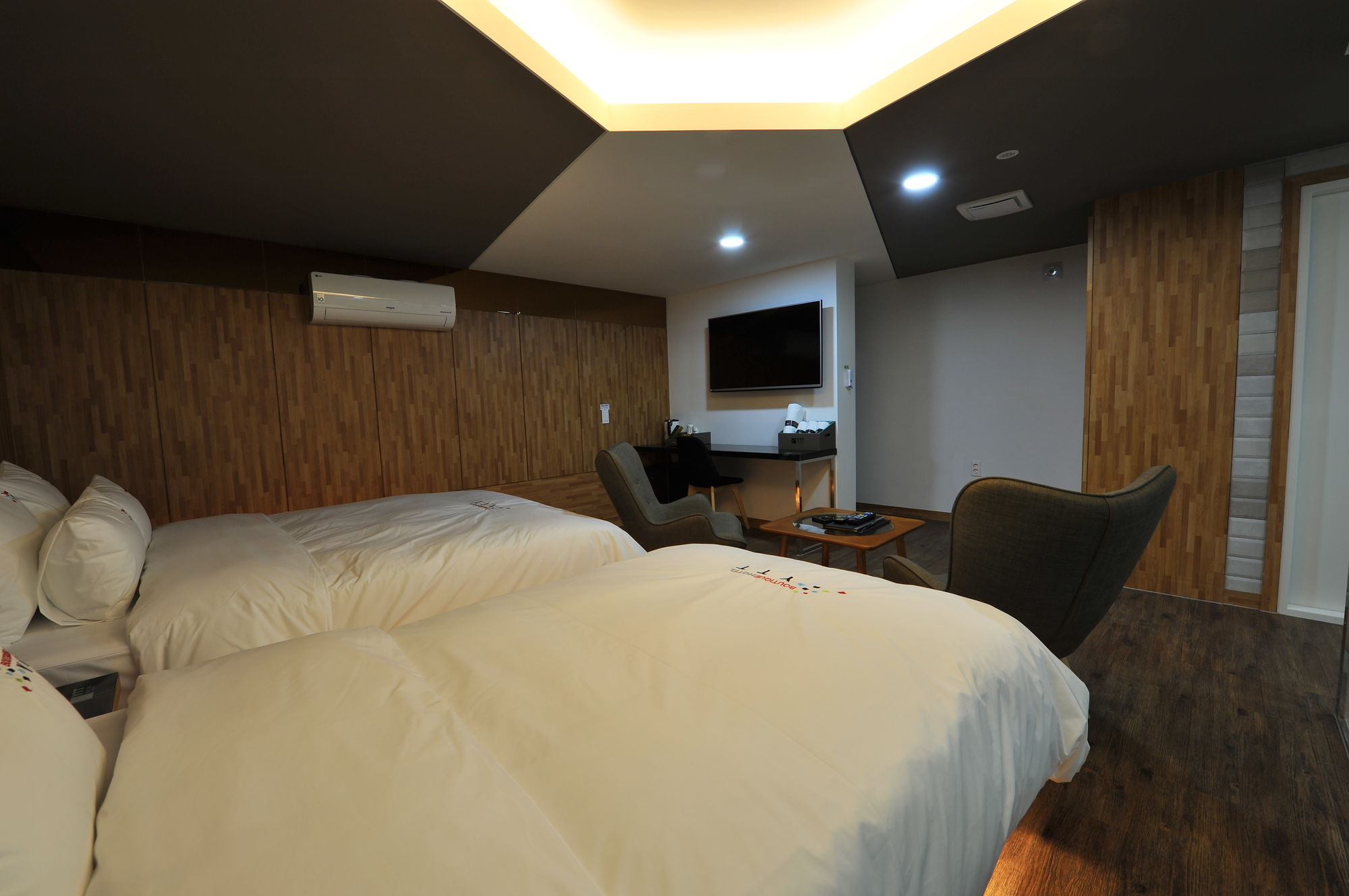 Фото Ytt Hotel Nampo