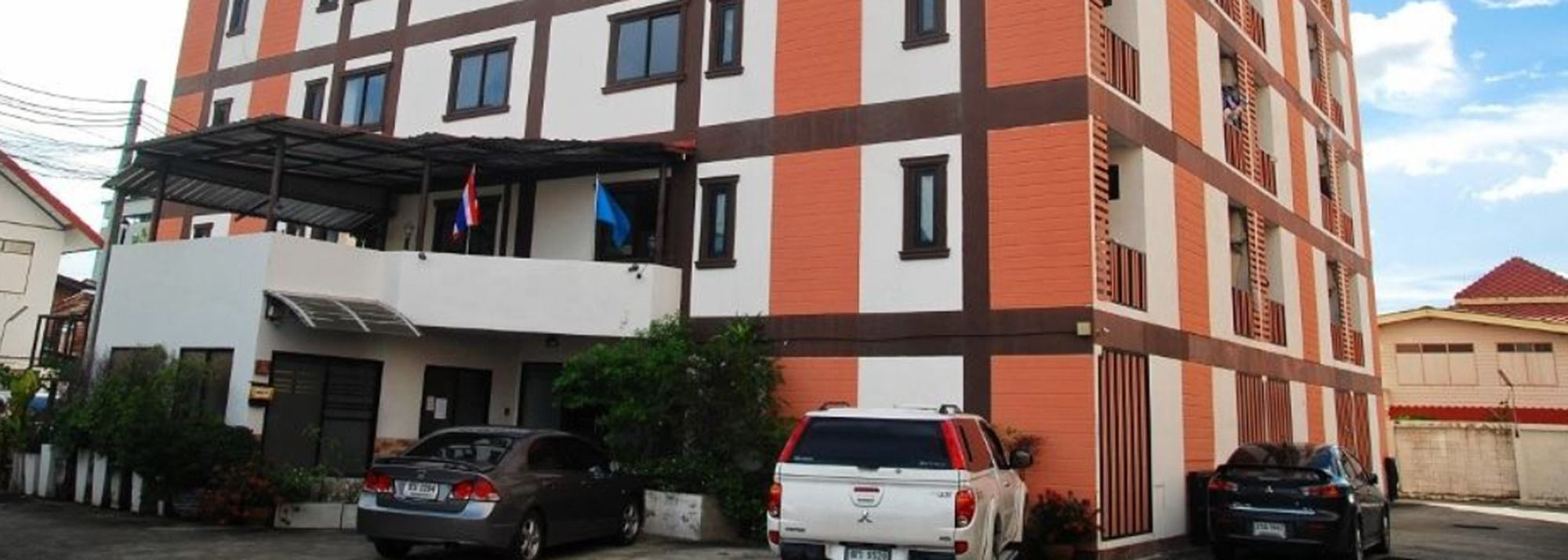 Фото Grannylla Residence Charoenkrung