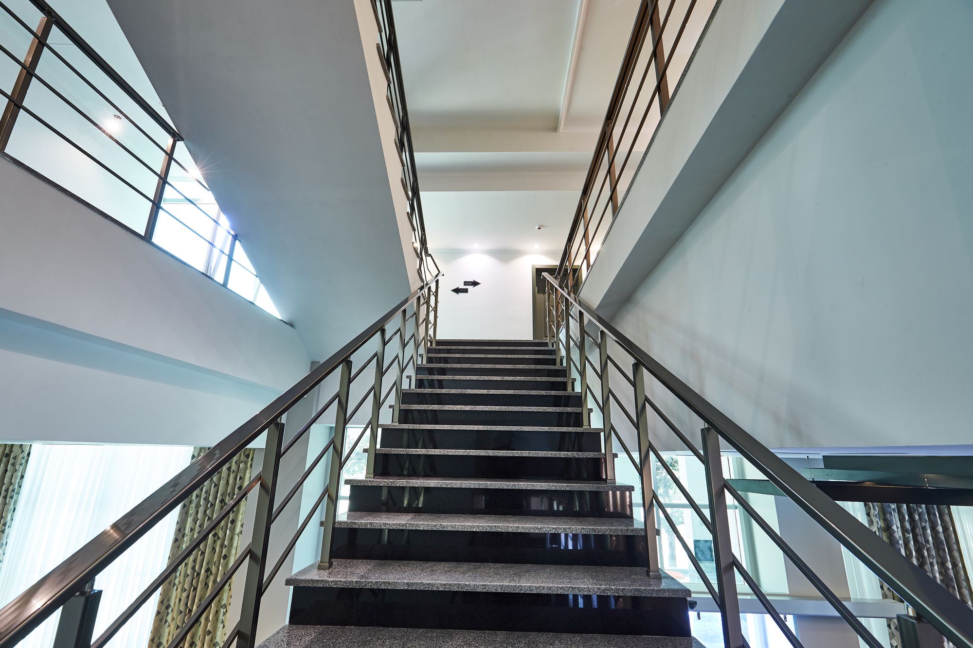 Фото Green Tower Hotel