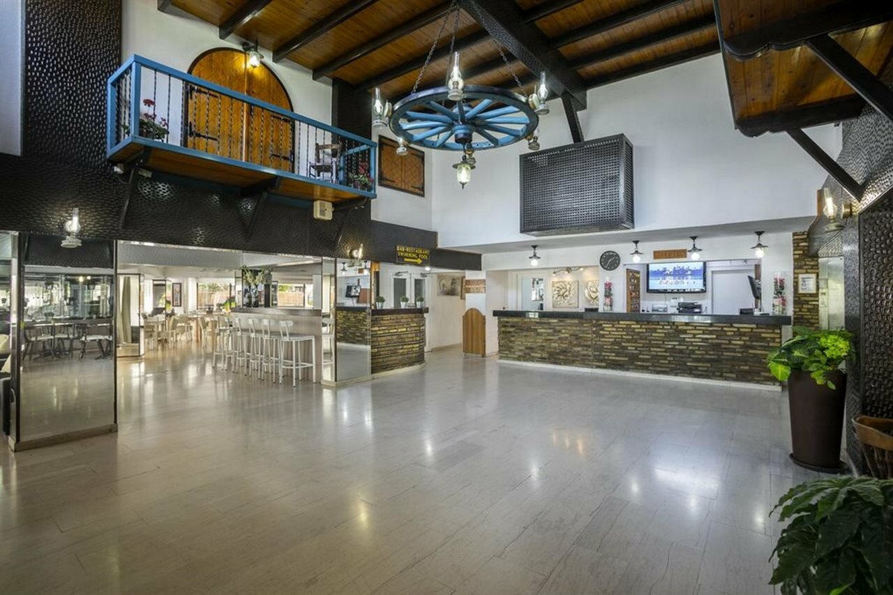 Фото Cactus Hotel