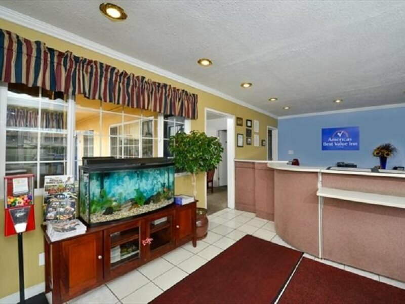 Фото Americas Best Value Inn Chico