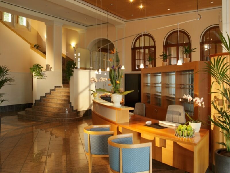 Фото отеля 2