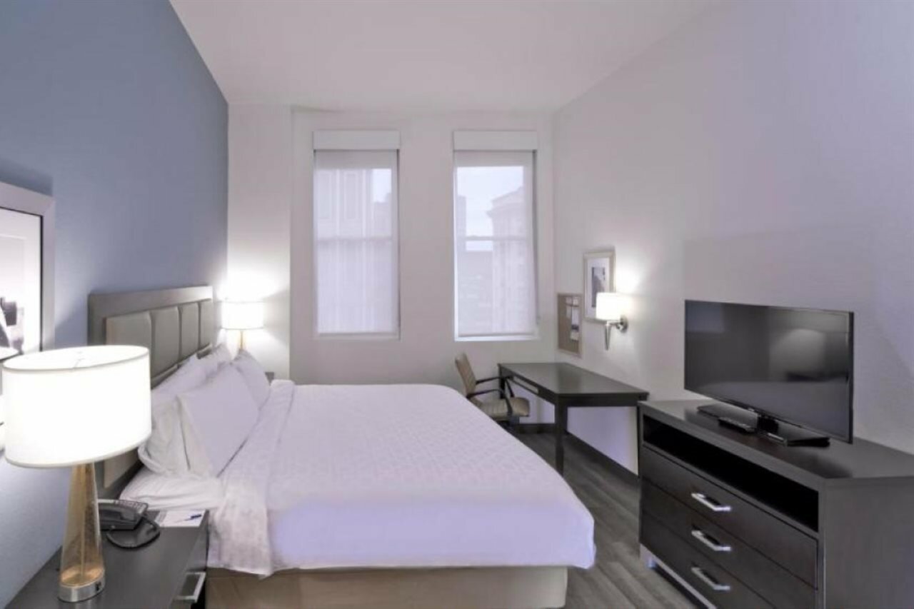 Фото Candlewood Suites Baltimore - Inner Harbor, an Ihg Hotel