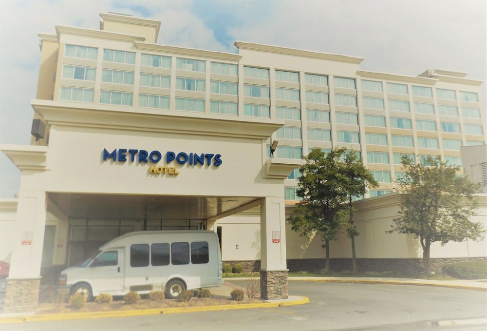 Фото Metro Points Hotel