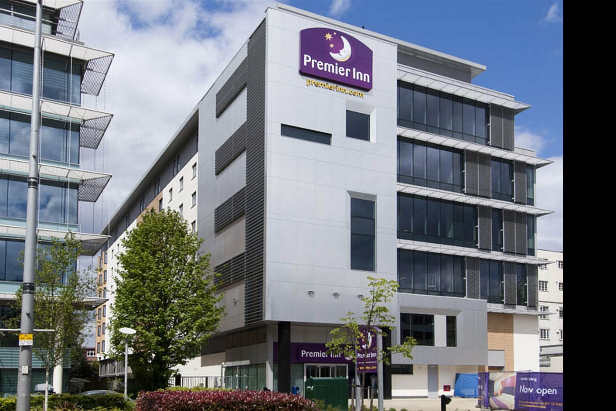 Фото Premier Inn London Ealing