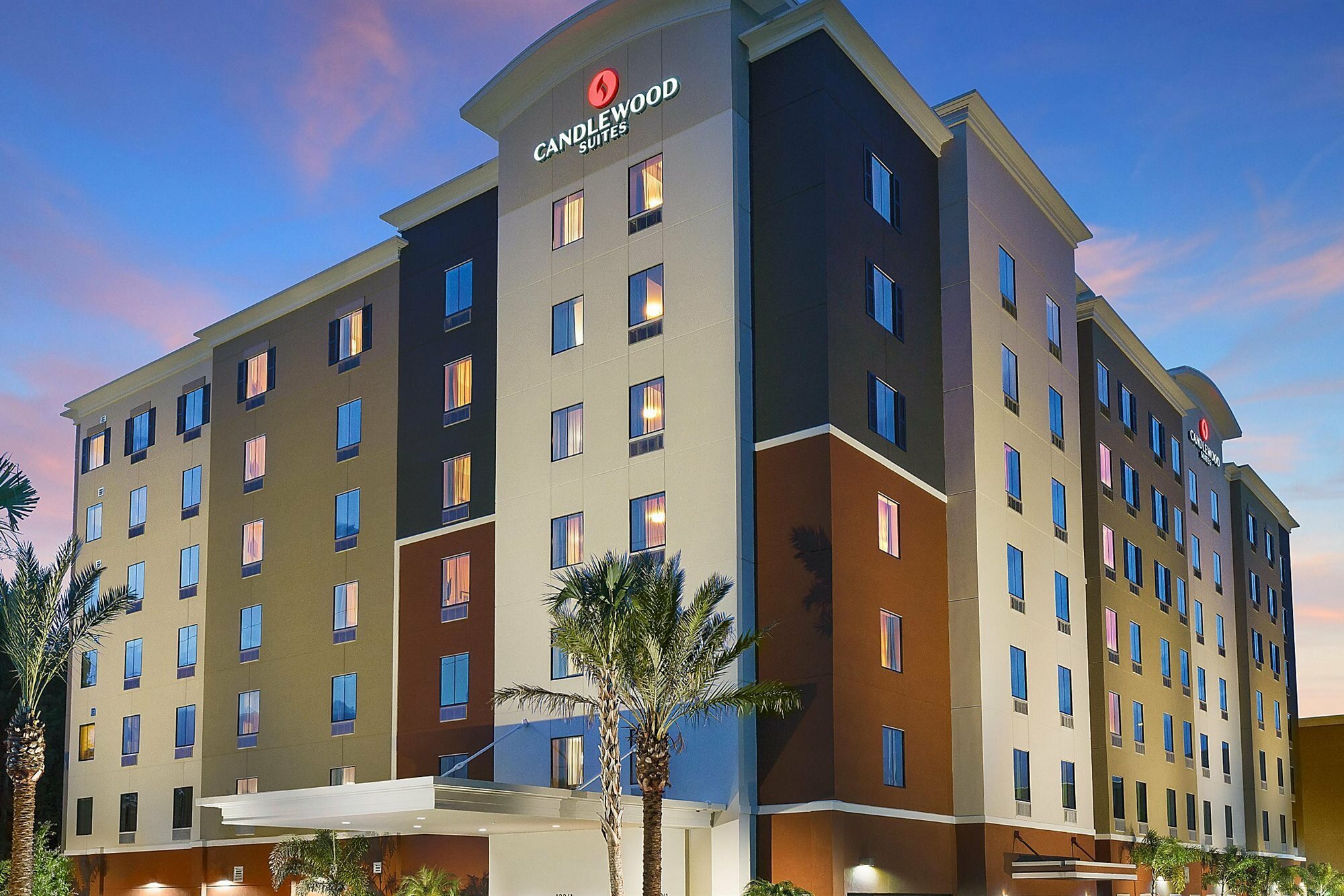 Фото Candlewood Suites Orlando - Lake Buena Vista, an Ihg Hotel