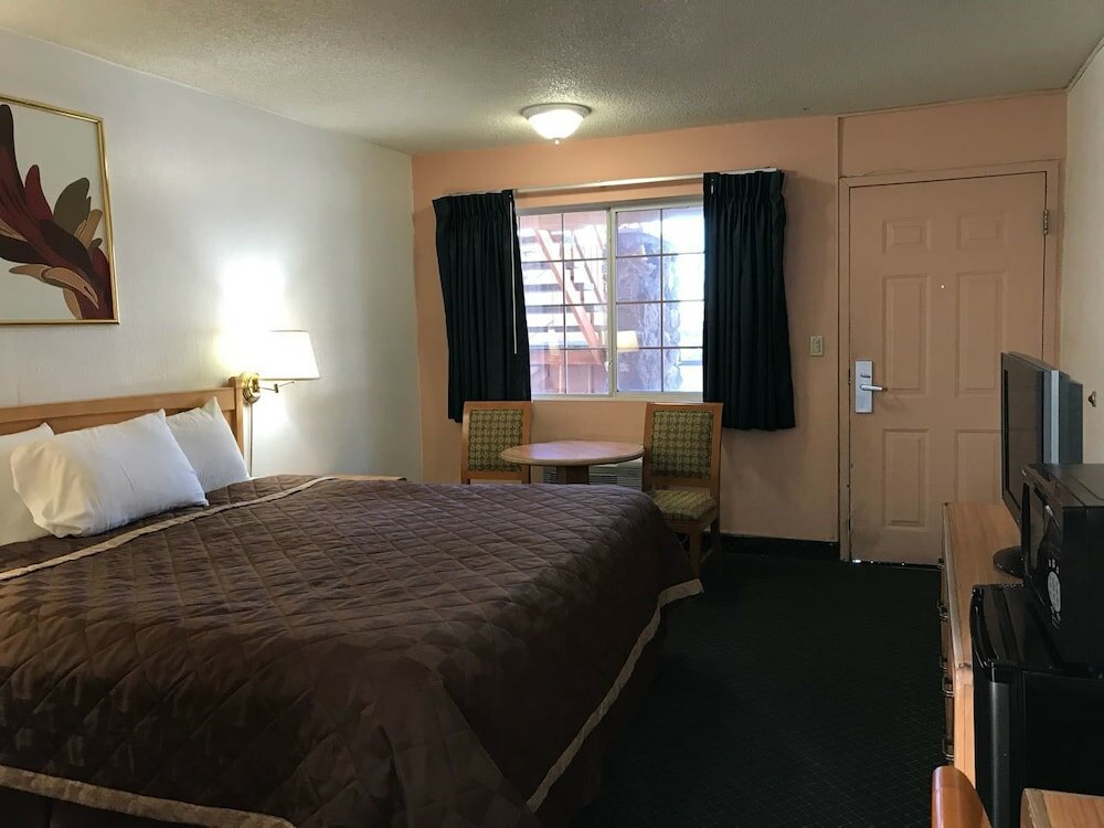 Фото Economy Inn Barstow