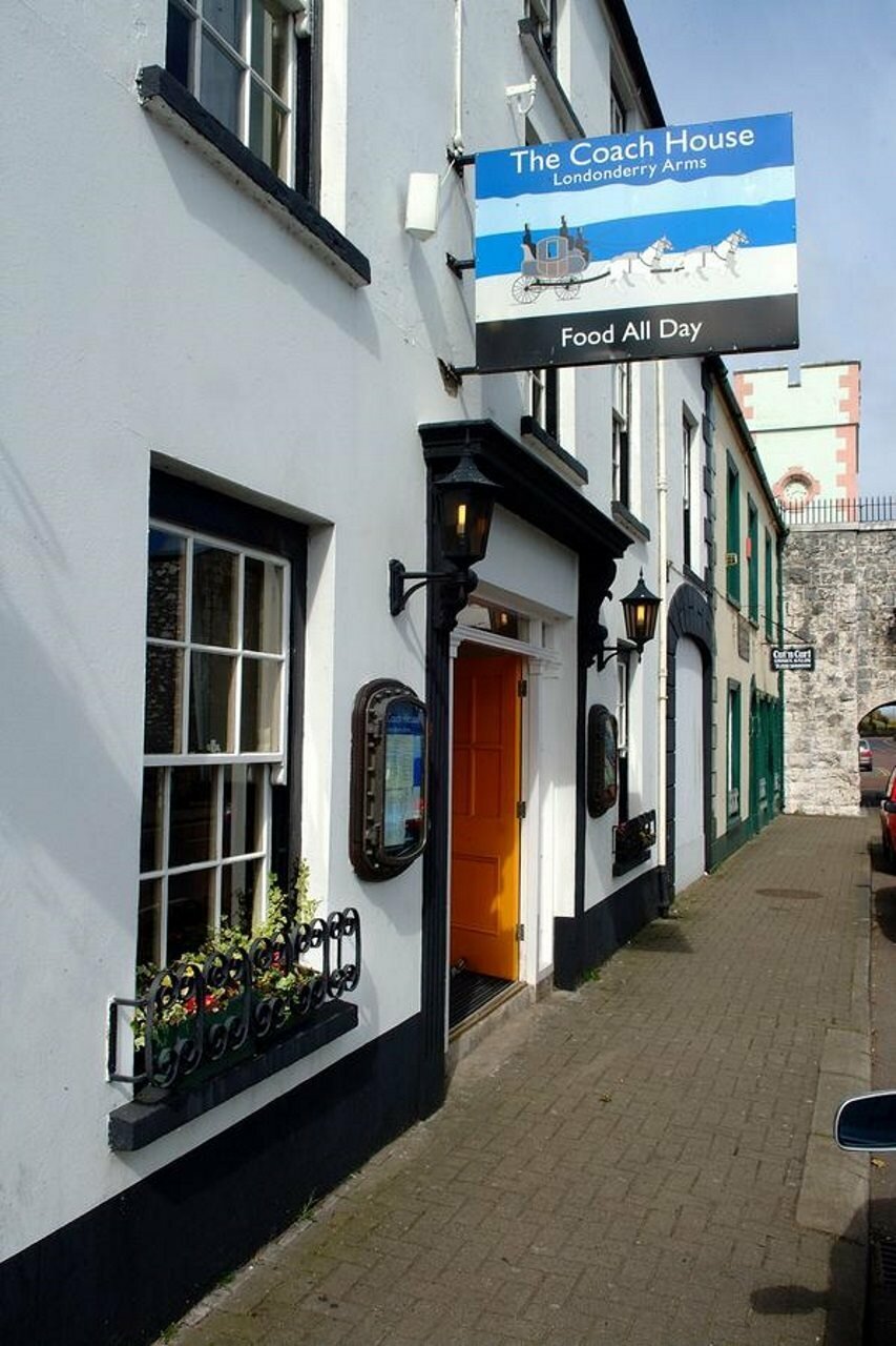 Фото Londonderry Arms Hotel