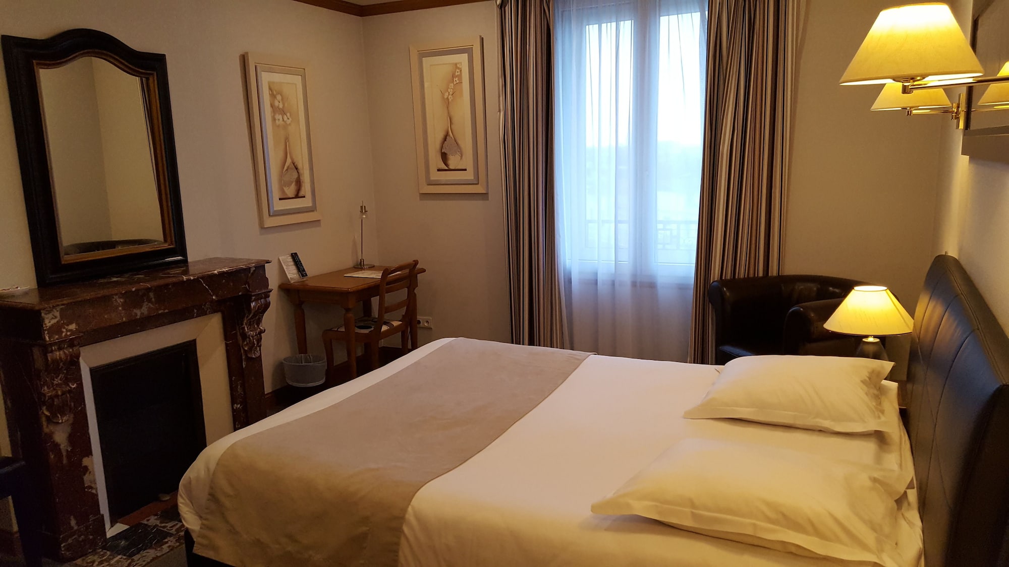 Фото Hôtel Porte Mars Reims Gare Centre