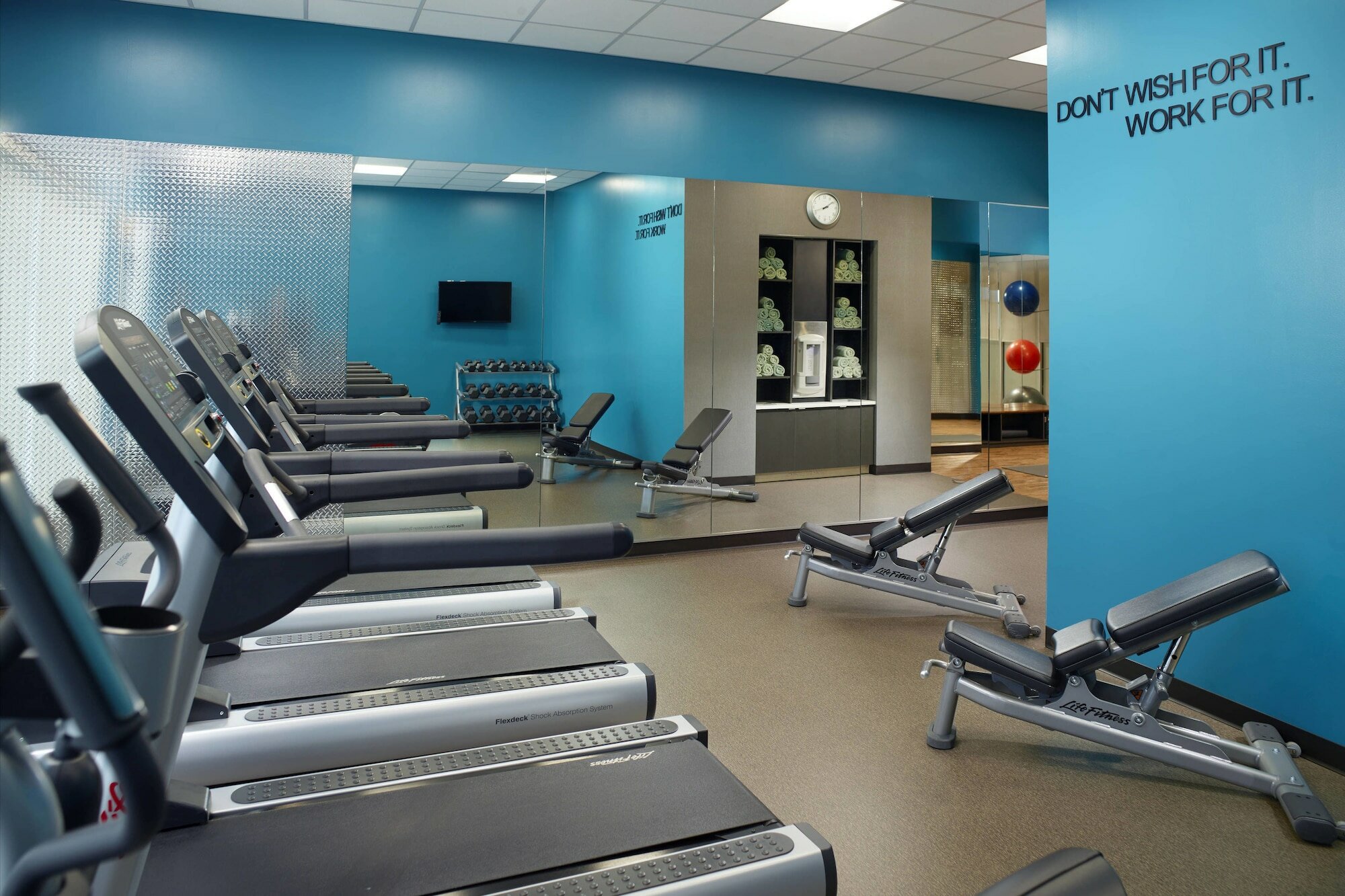 Фото Fairfield Inn & Suites by Marriott Hendersonville Flat Rock