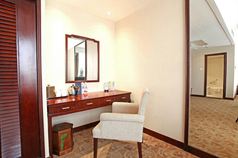 Фото Bell Tower Hotel Xian