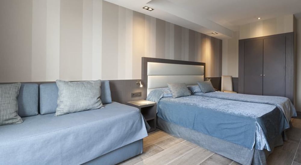 Фото Hotel Reina Cristina