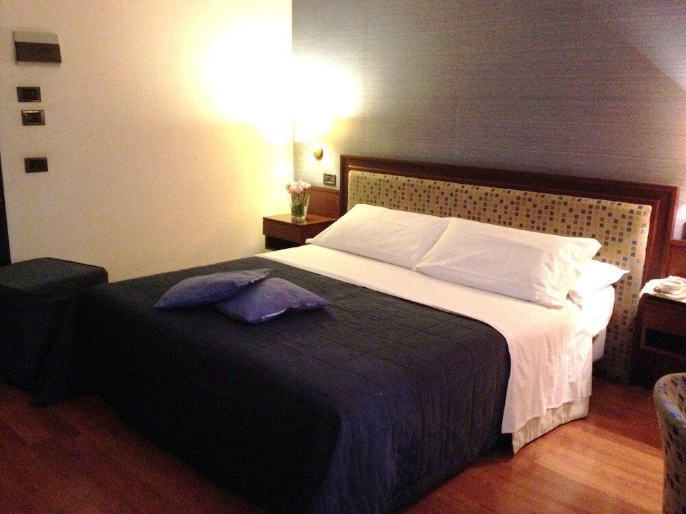 Фото Hotel Montreal